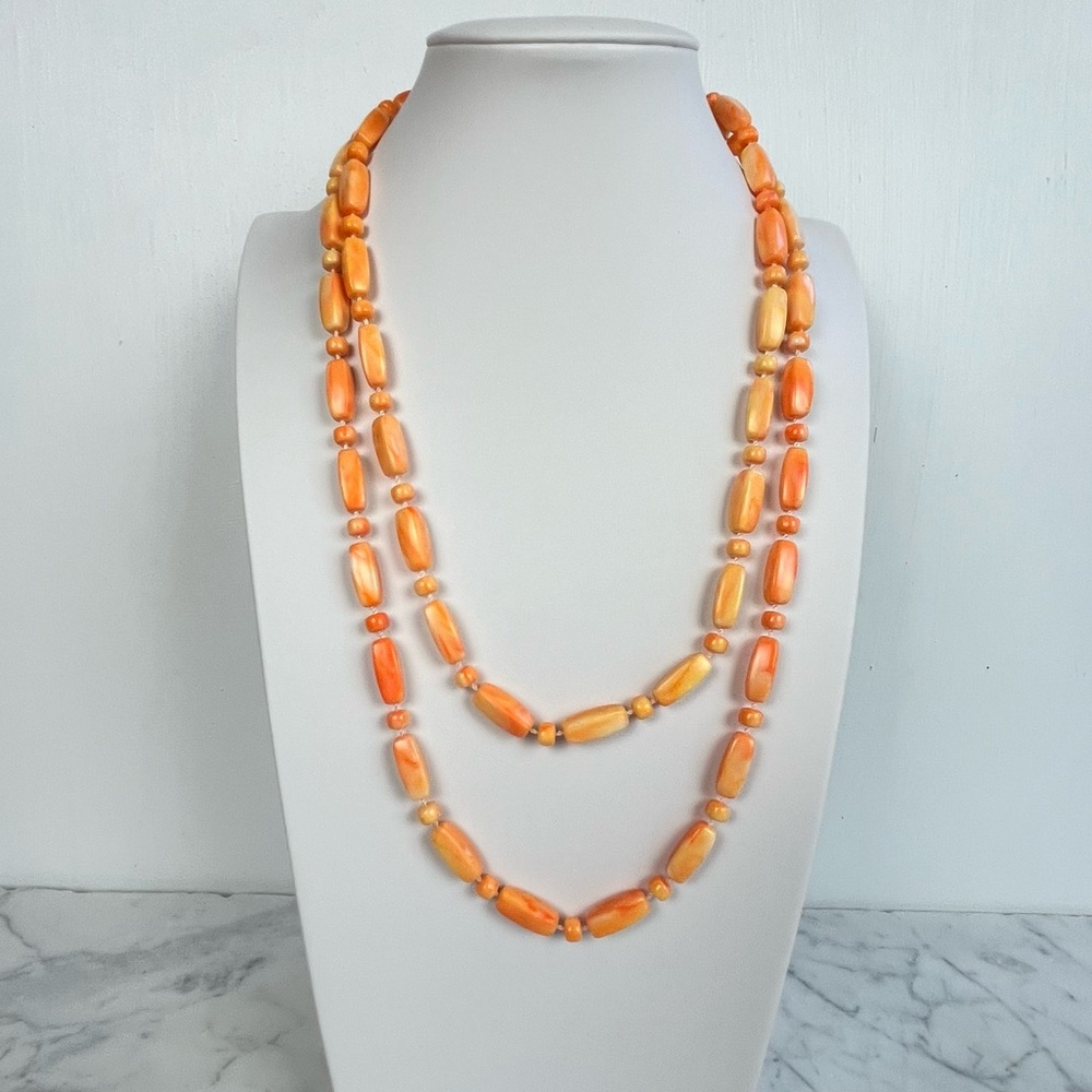Vintage Peach Swirl Plastic Beaded Necklace